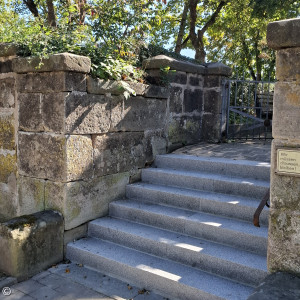 neue Treppe Friedhof
